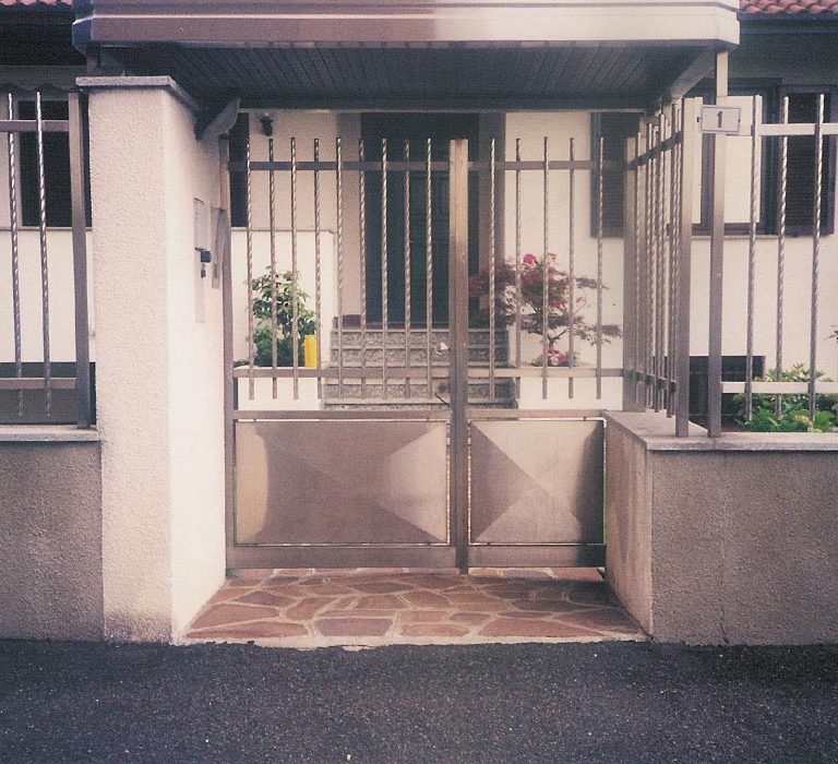 cancellino_pedonale_in_acciaio