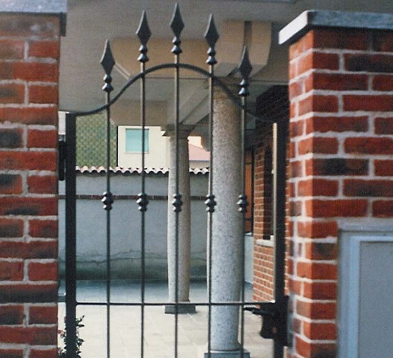 Carpenteria leggera e edile -cancellino un anta