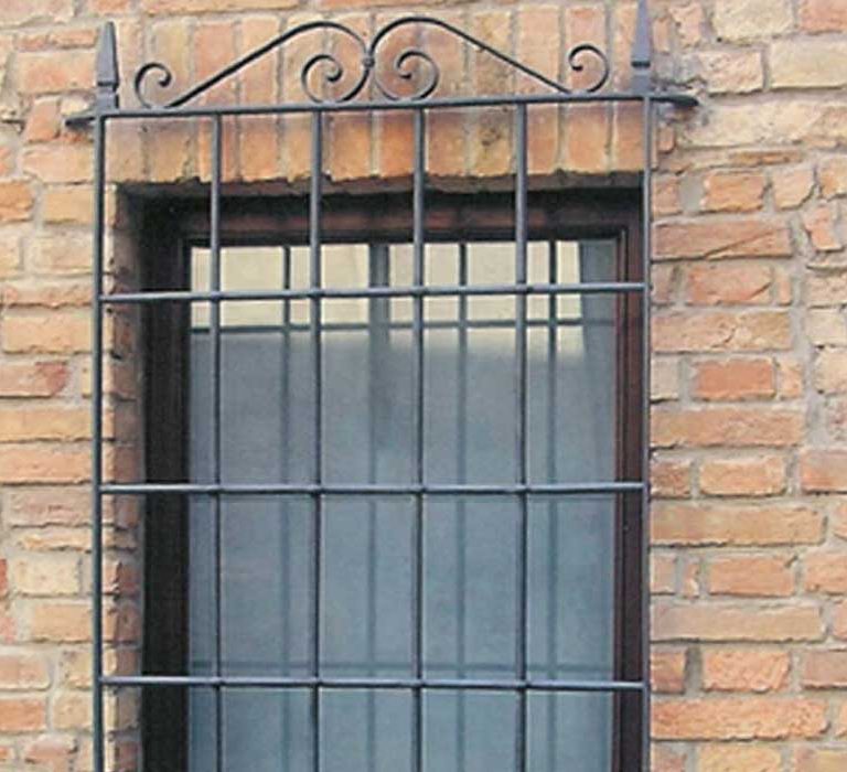 Fabbro Giulio Airoldi - inferiata in tondo