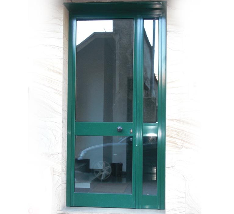 Fabbro Giulio Airoldi - Portoncino alluminio con parte fissa